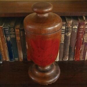 Late-19th Century, c.1880, English Turned and Lidded Burl Walnut Urn